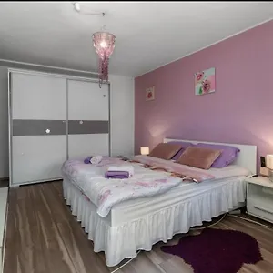 Adriatica Ostanak kod kuće