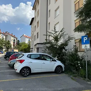 Tomy Apartament